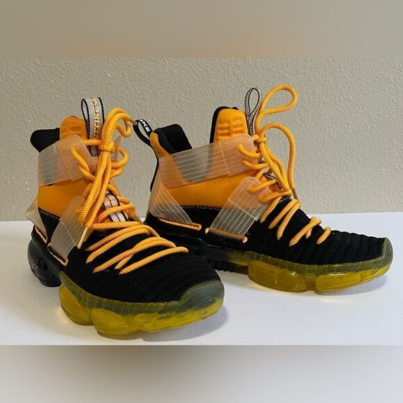 VITIKE Men’s Basketball Shoe. - Picture 2 of 10